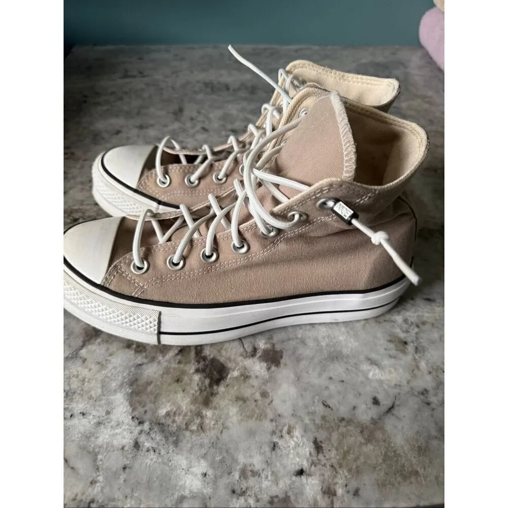 Converse Tan Neutral High Tops with stretchy Laces women’s 8 RARE COLOR